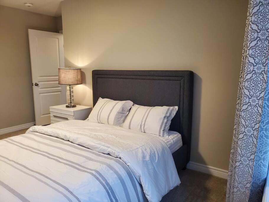 4 Bd Family Retreat Villa Stratford Bagian luar foto