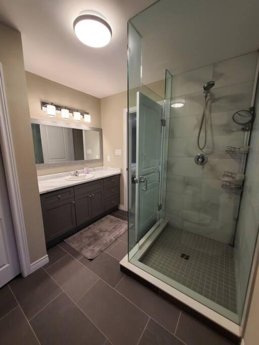 4 Bd Family Retreat Villa Stratford Bagian luar foto